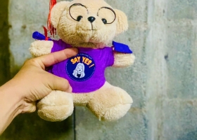 Trung tâm Say Yes đặt 100 chú gấu bông làm quà tốt nghiệp cho các em học sinh 