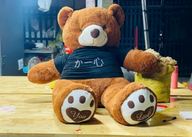 Gấu bông 1m4 thêu theo yêu cầu 