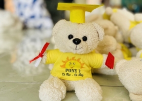 Cửa Hàng Gấu Bông Hợp Tác Cùng Trường Mầm Non T.Edison Sản Xuất Gấu Bông Theo Yêu Cầu